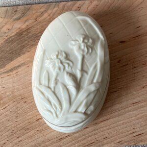 Keepsake Box Oval Ivory Porcelain Iris Design Gold Accent